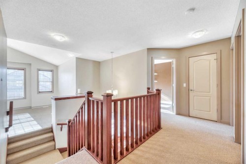 63 Discovery Ridge Circle Sw, Calgary, AB - Indoor Photo Showing Other Room