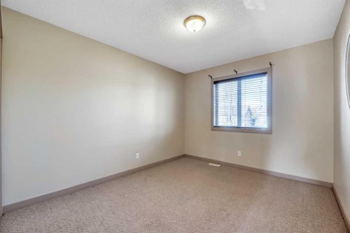 63 Discovery Ridge Circle Sw, Calgary, AB - Indoor Photo Showing Other Room