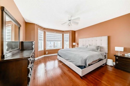 188 Hidden Ranch Crescent Nw, Calgary, AB - Indoor Photo Showing Bedroom