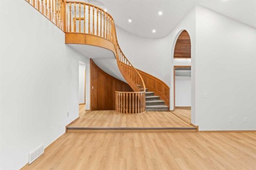 15 Patterson Drive Sw, Calgary, AB - Indoor Photo Showing Other Room