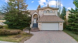 15 Patterson Drive SW Calgary, AB T3H 2B8