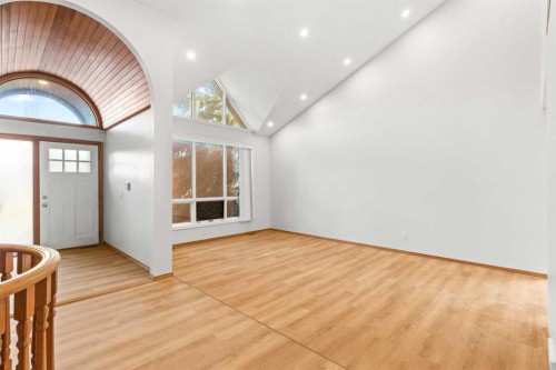 15 Patterson Drive Sw, Calgary, AB - Indoor Photo Showing Other Room