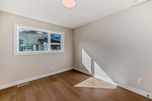 115-1330 1St Avenue, Canmore, AB - Indoor Photo Showing Other Room