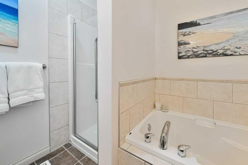 56 Discovery Woods Villas Sw, Calgary, AB - Indoor Photo Showing Bathroom