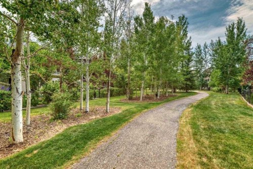 56 Discovery Woods Villas Sw, Calgary, AB - Outdoor