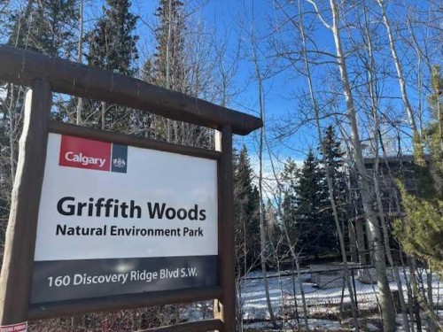 56 Discovery Woods Villas Sw, Calgary, AB - Outdoor