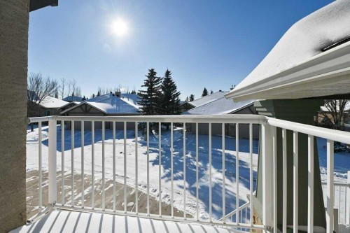 56 Discovery Woods Villas Sw, Calgary, AB - Outdoor