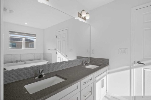 82 Osborne Common Sw, Airdrie, AB - Indoor Photo Showing Bathroom