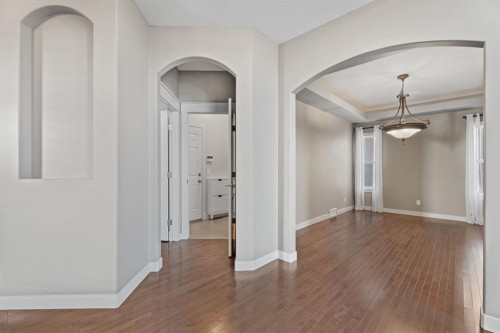 15 Cranleigh Way Se, Calgary, AB - Indoor Photo Showing Other Room