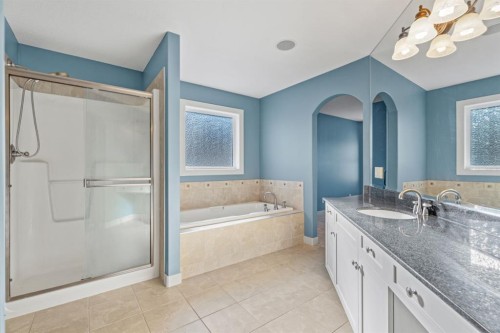 15 Cranleigh Way Se, Calgary, AB - Indoor Photo Showing Bathroom