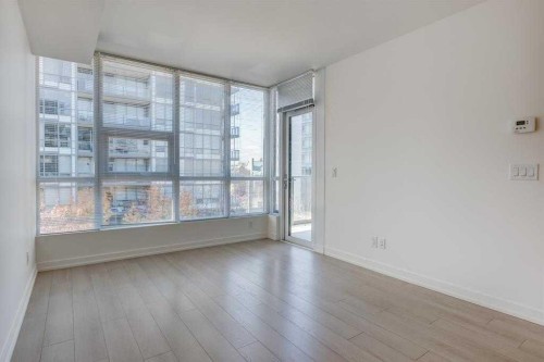 314-51 Waterfront Mews Sw, Calgary, AB - Indoor Photo Showing Other Room