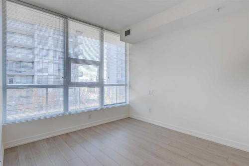 314-51 Waterfront Mews Sw, Calgary, AB - Indoor Photo Showing Other Room