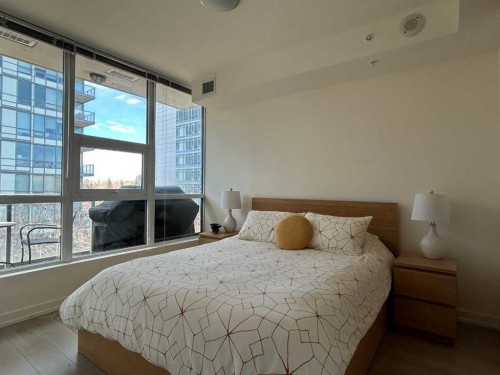 314-51 Waterfront Mews Sw, Calgary, AB - Indoor Photo Showing Bedroom
