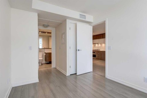 314-51 Waterfront Mews Sw, Calgary, AB - Indoor Photo Showing Other Room