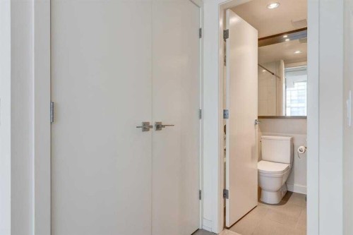 314-51 Waterfront Mews Sw, Calgary, AB - Indoor Photo Showing Bathroom