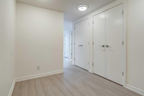 314-51 Waterfront Mews Sw, Calgary, AB - Indoor Photo Showing Other Room