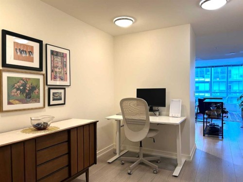 314-51 Waterfront Mews Sw, Calgary, AB - Indoor Photo Showing Office