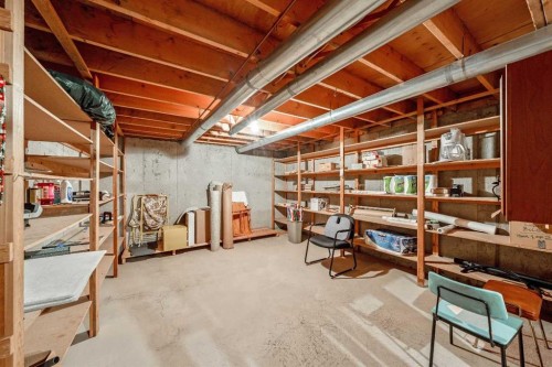 9536 Oakmount Drive Sw, Calgary, AB - Indoor Photo Showing Basement