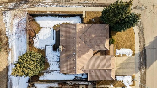 9536 Oakmount Drive Sw, Calgary, AB - Outdoor