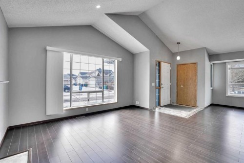 131 Martinridge Grove Ne, Calgary, AB - Indoor Photo Showing Other Room