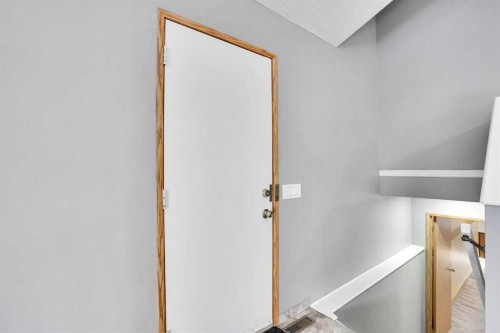 131 Martinridge Grove Ne, Calgary, AB - Indoor Photo Showing Other Room