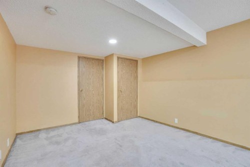 131 Martinridge Grove Ne, Calgary, AB - Indoor
