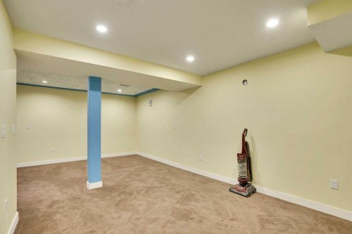 131 Martinridge Grove Ne, Calgary, AB - Indoor Photo Showing Other Room