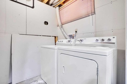 131 Martinridge Grove Ne, Calgary, AB - Indoor Photo Showing Laundry Room