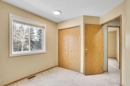131 Martinridge Grove Ne, Calgary, AB - Indoor Photo Showing Other Room