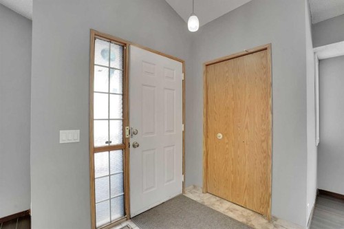 131 Martinridge Grove Ne, Calgary, AB - Indoor Photo Showing Other Room