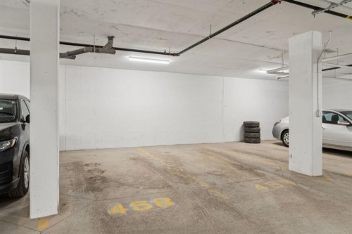 412-700 Shawnee Square Sw, Calgary, AB - Indoor Photo Showing Garage