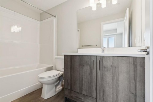 412-700 Shawnee Square Sw, Calgary, AB - Indoor Photo Showing Bathroom