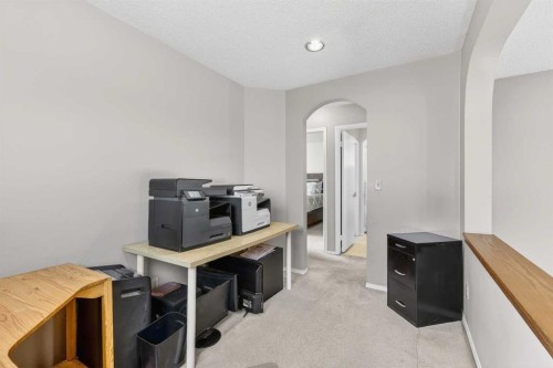 196 Deersaxon Circle Se, Calgary, AB - Indoor