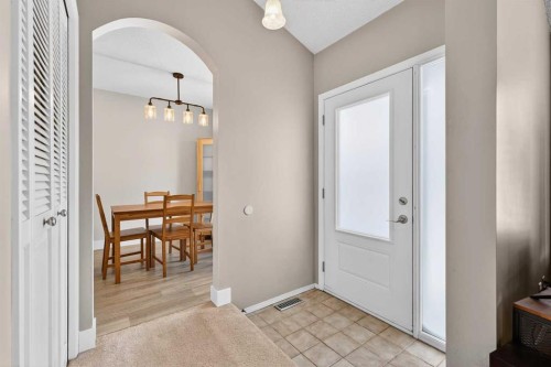 196 Deersaxon Circle Se, Calgary, AB - Indoor Photo Showing Other Room