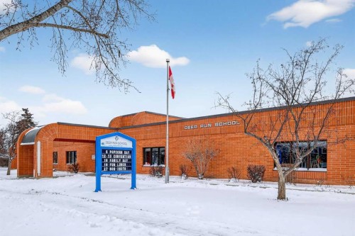 196 Deersaxon Circle Se, Calgary, AB - Outdoor