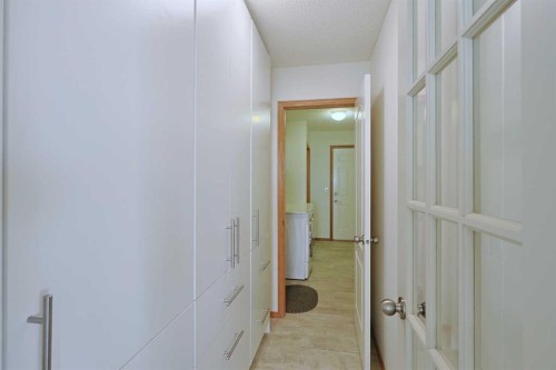 256 Hampstead Road Nw, Calgary, AB - Indoor Photo Showing Other Room