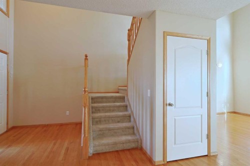 256 Hampstead Road Nw, Calgary, AB - Indoor Photo Showing Other Room
