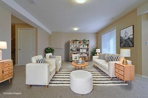 256 Hampstead Road Nw, Calgary, AB - Indoor Photo Showing Living Room