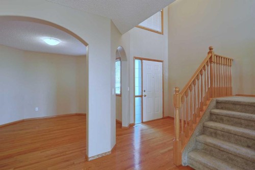 256 Hampstead Road Nw, Calgary, AB - Indoor Photo Showing Other Room