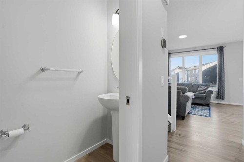 123 Cityside Crescent Ne, Calgary, AB - Indoor Photo Showing Bathroom