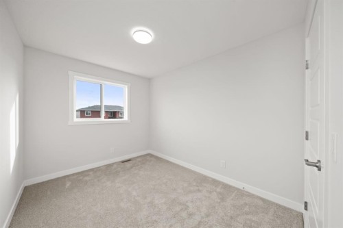 384 Sora Boulevard Se, Calgary, AB - Indoor Photo Showing Other Room