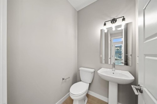 110 Sora Gardens Se, Calgary, AB - Indoor Photo Showing Bathroom