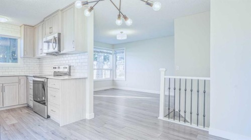 28 Castleridge Crescent Ne, Calgary, AB 