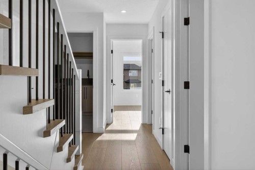 720 52 Avenue Sw, Calgary, AB - Indoor Photo Showing Other Room