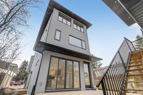 720 52 Avenue Sw, Calgary, AB - Outdoor With Exterior