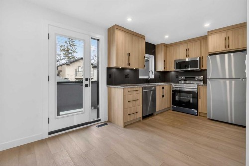 720 52 Avenue Sw, Calgary, AB - Indoor Photo Showing Kitchen