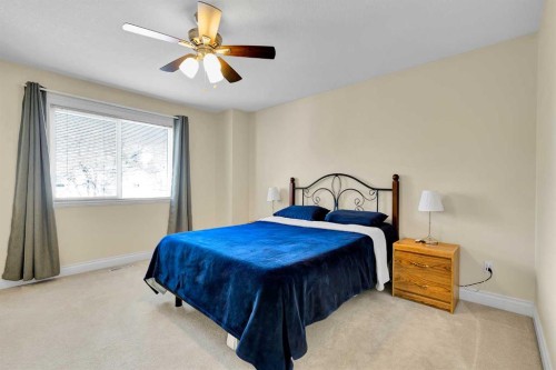 730 69 Avenue Sw, Calgary, AB - Indoor Photo Showing Bedroom