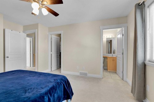 730 69 Avenue Sw, Calgary, AB - Indoor Photo Showing Bedroom