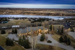 15 Villosa Ridge Point  Rural Rocky View County, AB T3Z 1H3