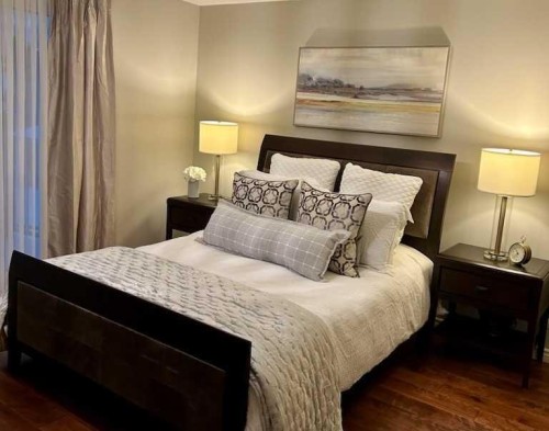 124 Canterbury Drive Sw, Calgary, AB - Indoor Photo Showing Bedroom